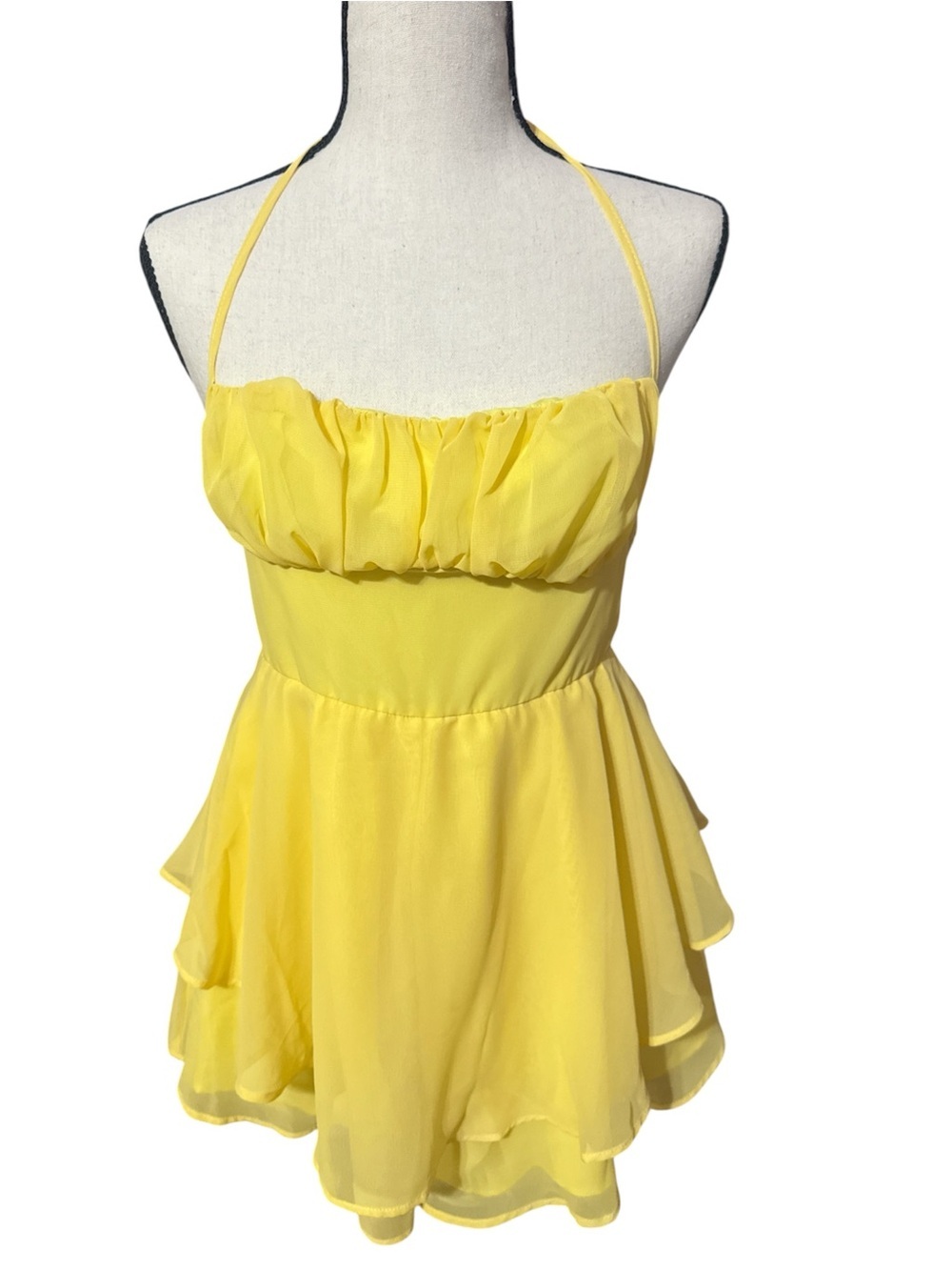 SHEIN Yellow Halter Ruffle Romper | NWT | Size Medium Summer Cottagecore Boho - Picture 4 of 6
